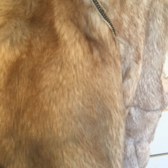 Faux Fur Tan Vest - Picture 3 of 3